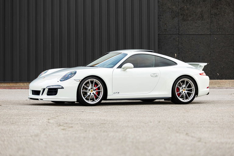 Porsche 991 Carrera GTS