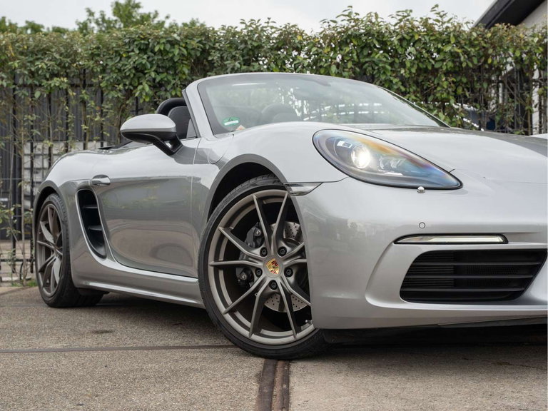 Porsche 718 Boxster