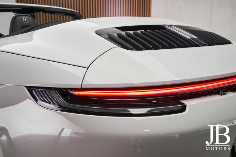 Porsche 992 Carrera 4 GTS