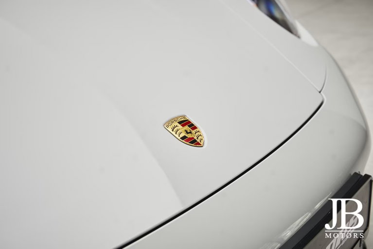 Porsche 992 Carrera 4 GTS