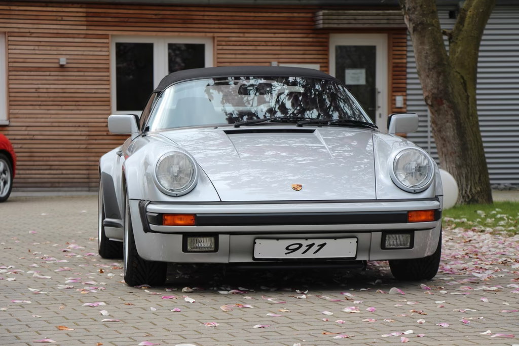 Porsche 911 Carrera 3.2 Speedster (US)