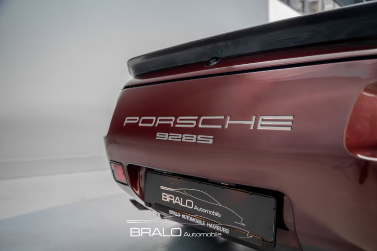 Porsche 928 S