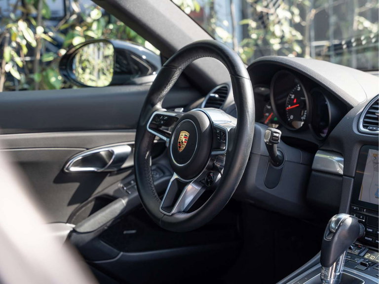 Porsche 718 Cayman