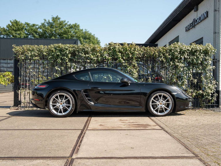 Porsche 718 Cayman