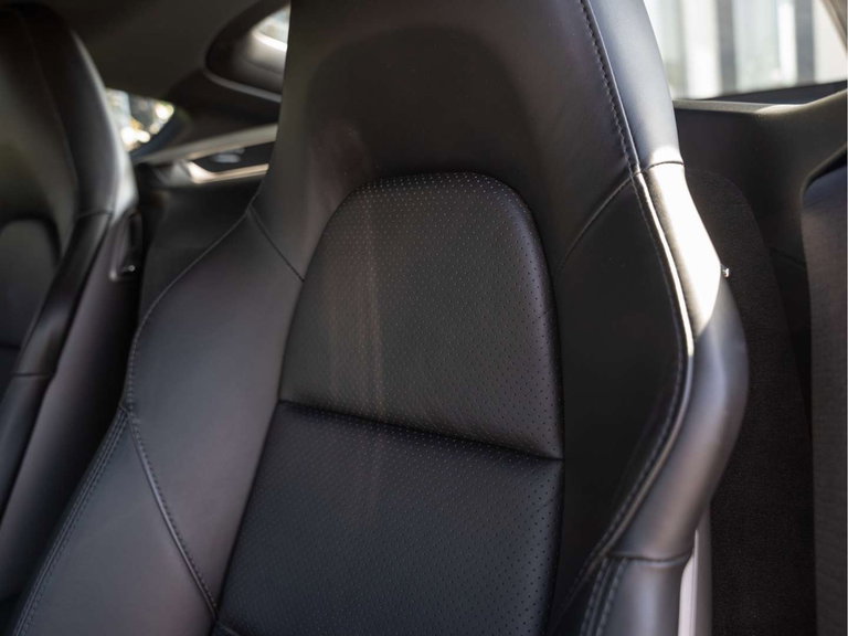Porsche 718 Cayman