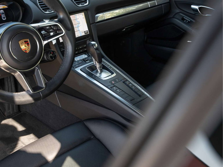 Porsche 718 Cayman