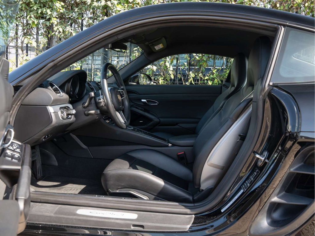 Porsche 718 Cayman