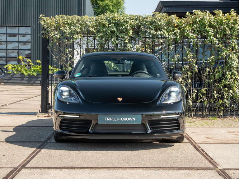 Porsche 718 Cayman