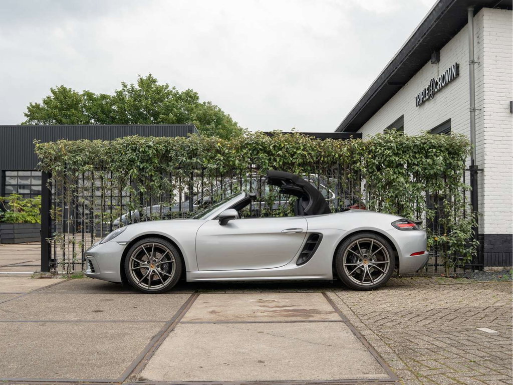 Porsche 718 Boxster