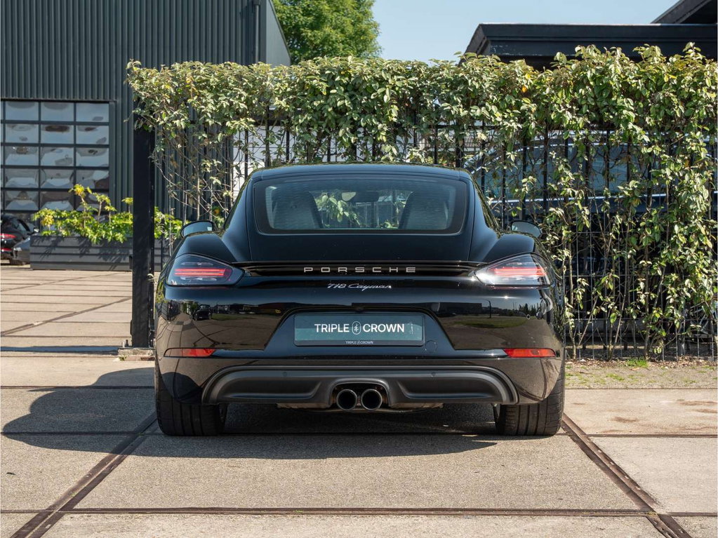 Porsche 718 Cayman