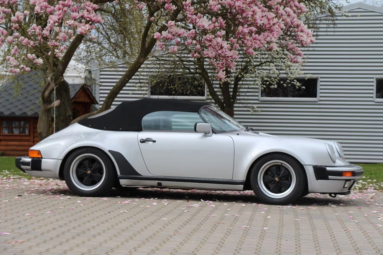 Porsche 911 Carrera 3.2 Speedster (US)