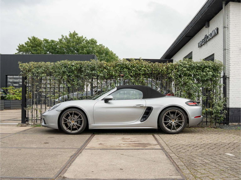 Porsche 718 Boxster