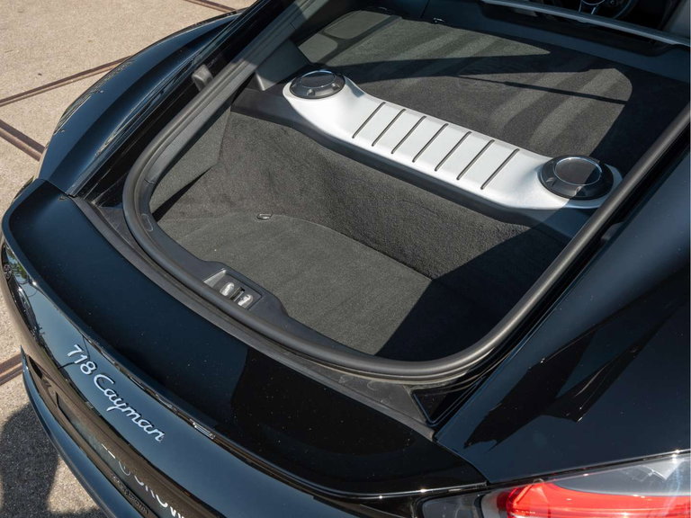 Porsche 718 Cayman
