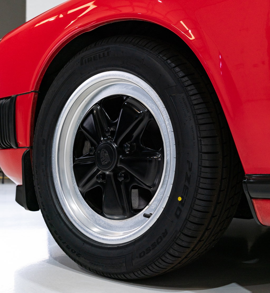 Porsche 911 Carrera 3.2 (US)