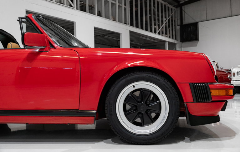 Porsche 911 Carrera 3.2 (US)