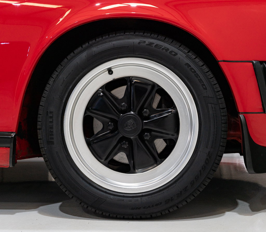 Porsche 911 Carrera 3.2 (US)