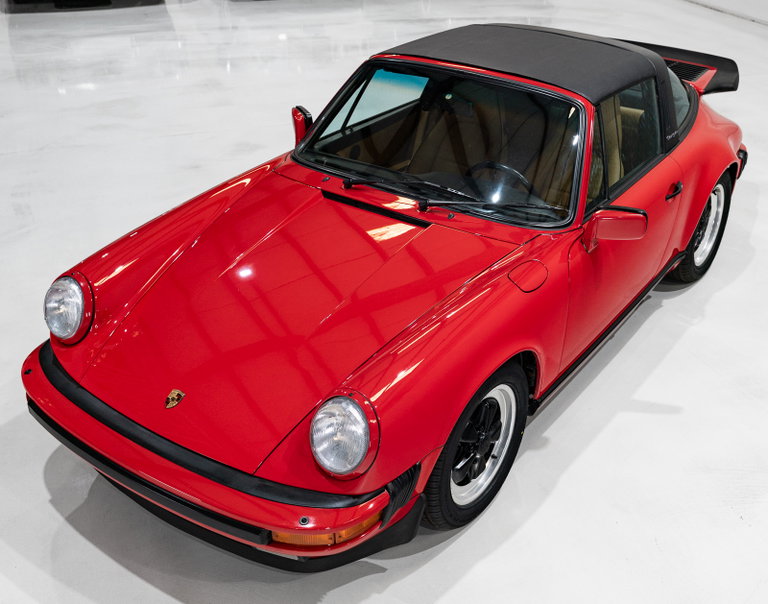 Porsche 911 Carrera 3.2 (US)