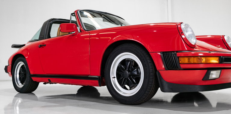 Porsche 911 Carrera 3.2 (US)