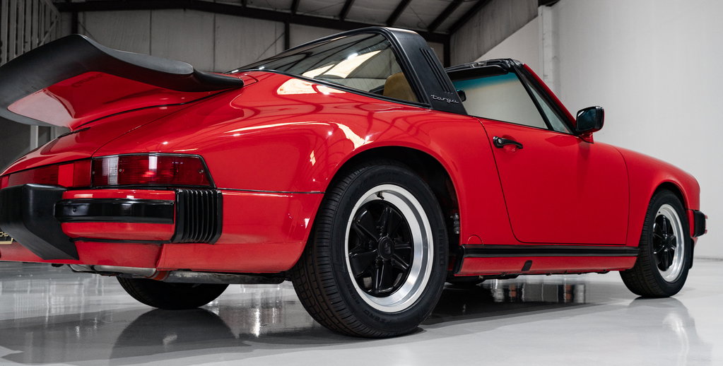 Porsche 911 Carrera 3.2 (US)