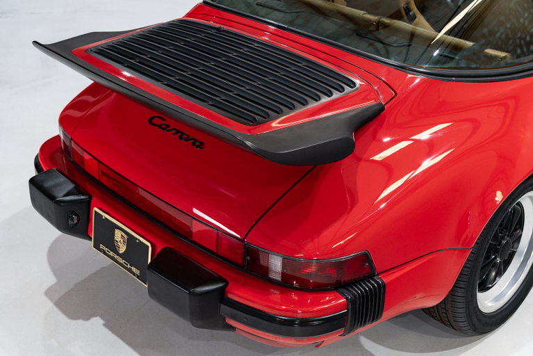 Porsche 911 Carrera 3.2 (US)