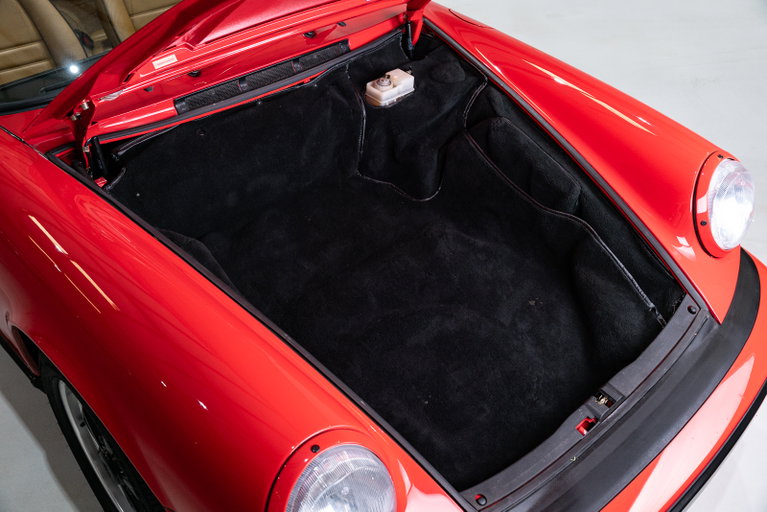 Porsche 911 Carrera 3.2 (US)
