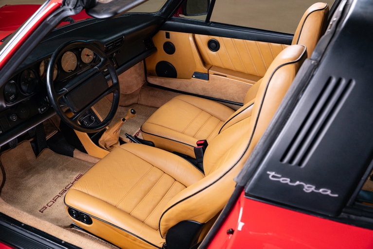 Porsche 911 Carrera 3.2 (US)