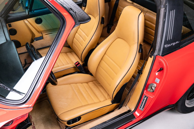 Porsche 911 Carrera 3.2 (US)
