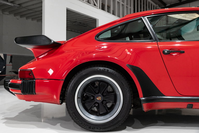 Porsche 911 Turbo 3.3