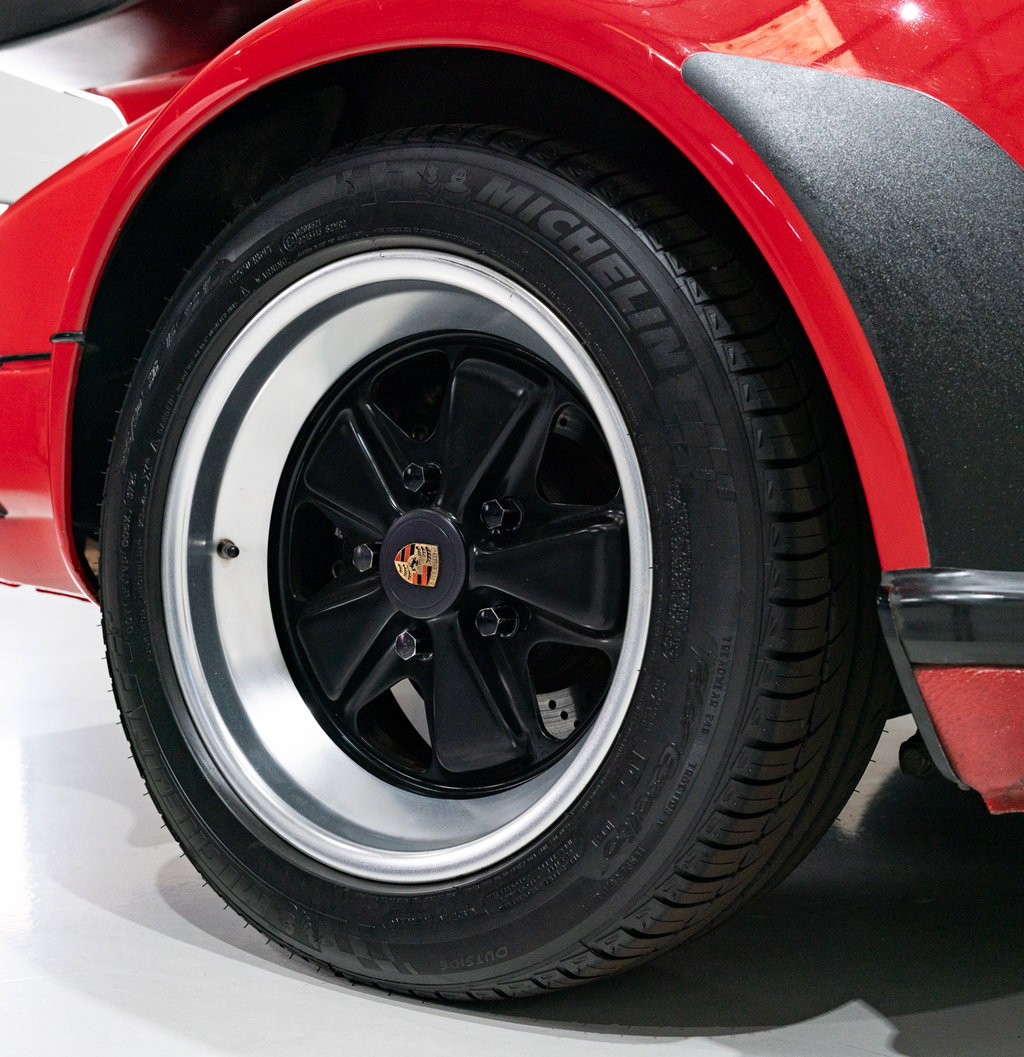 Porsche 911 Turbo 3.3