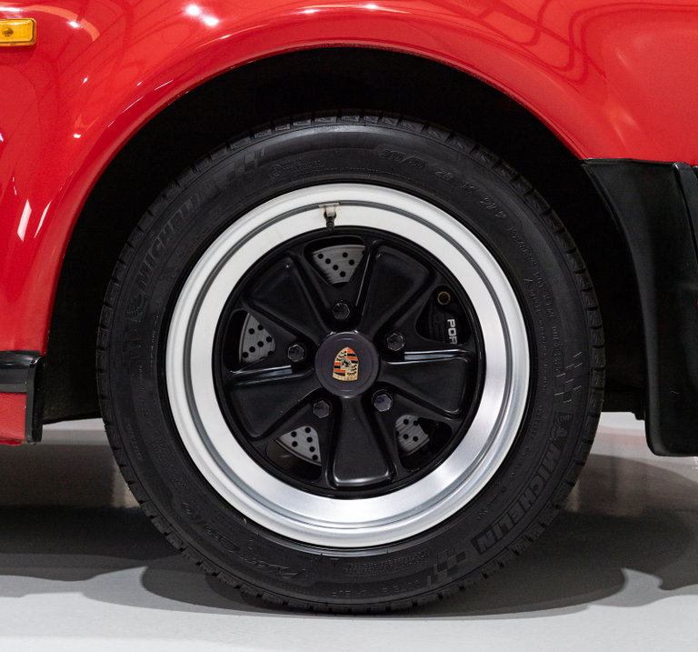 Porsche 911 Turbo 3.3