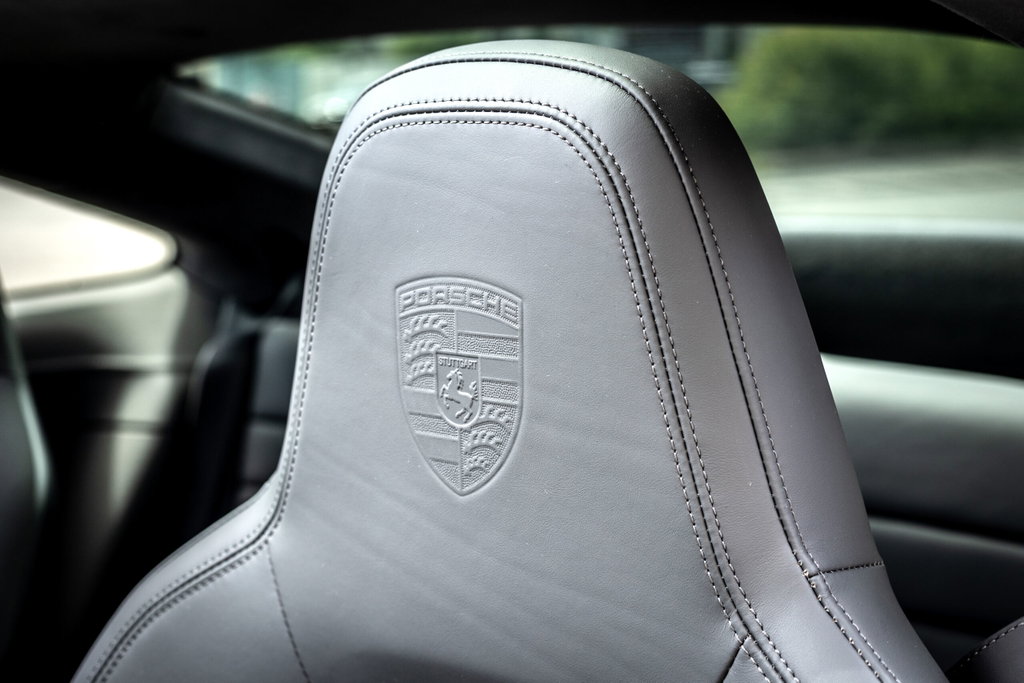 Porsche 992 Carrera 4S