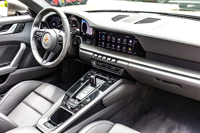 Porsche 992 Carrera 4S