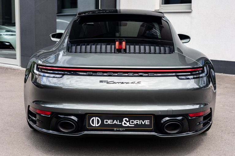 Porsche 992 Carrera 4S