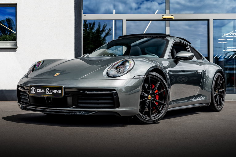 Porsche 992 Carrera 4S