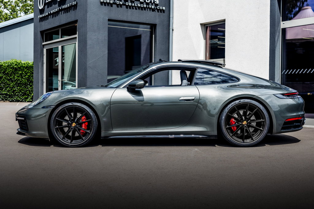 Porsche 992 Carrera 4S