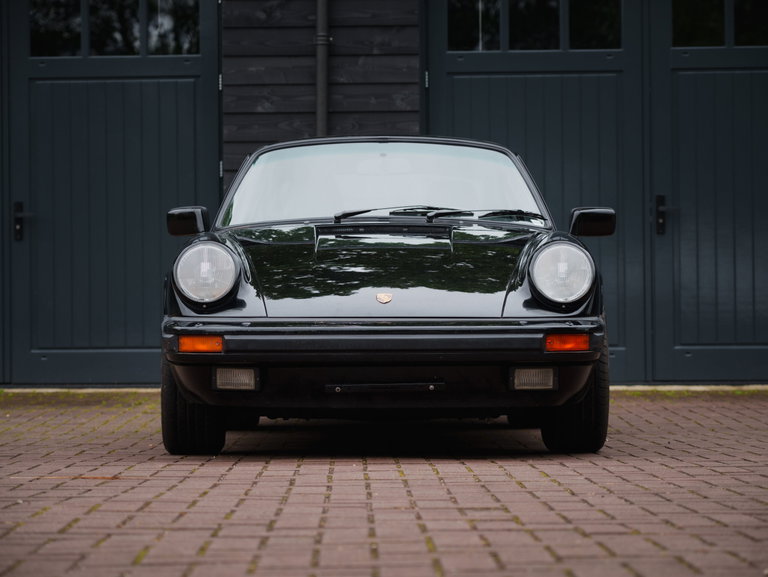 Porsche 911 Carrera 3.2