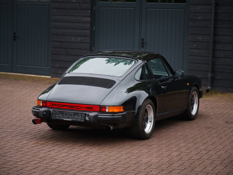 Porsche 911 Carrera 3.2