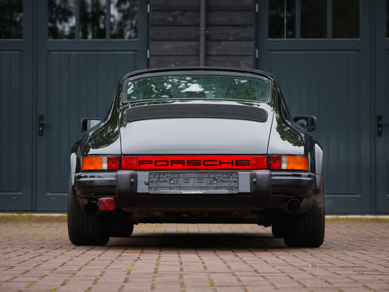 Porsche 911 Carrera 3.2