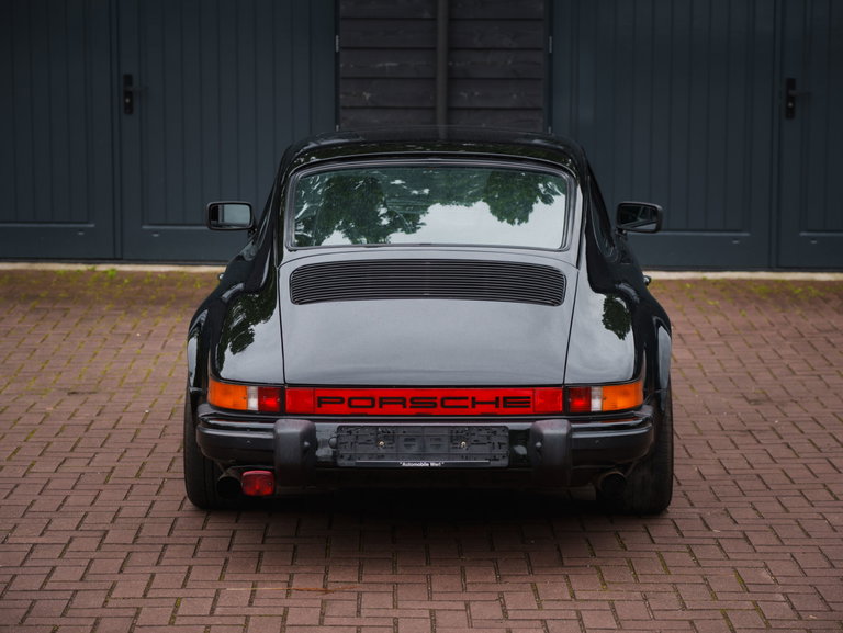 Porsche 911 Carrera 3.2