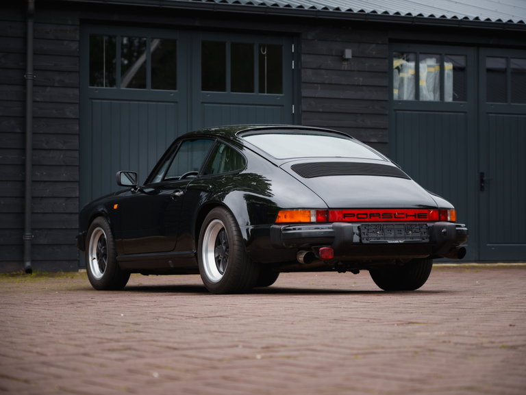Porsche 911 Carrera 3.2