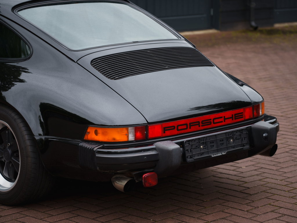 Porsche 911 Carrera 3.2