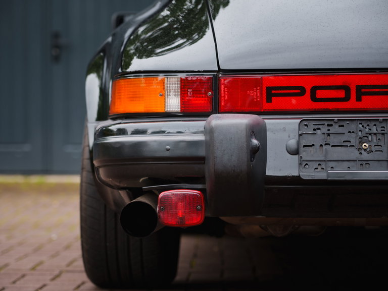 Porsche 911 Carrera 3.2