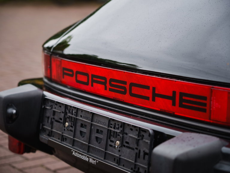 Porsche 911 Carrera 3.2