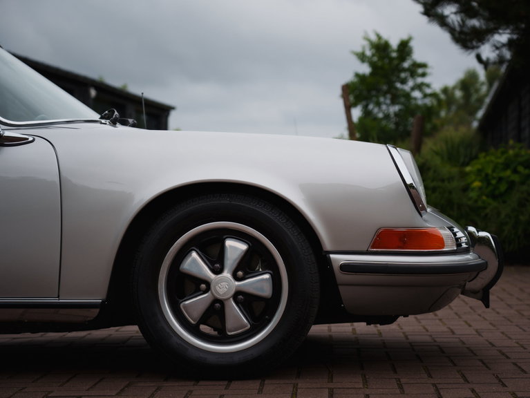 Porsche 911 T