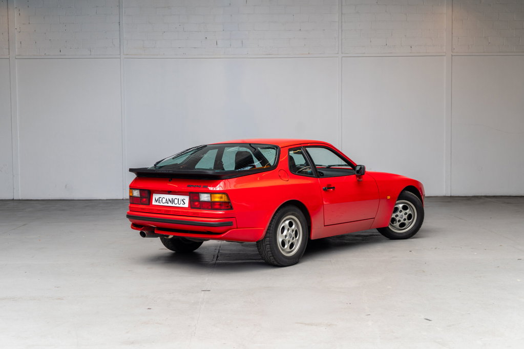 Porsche 944 Coupé