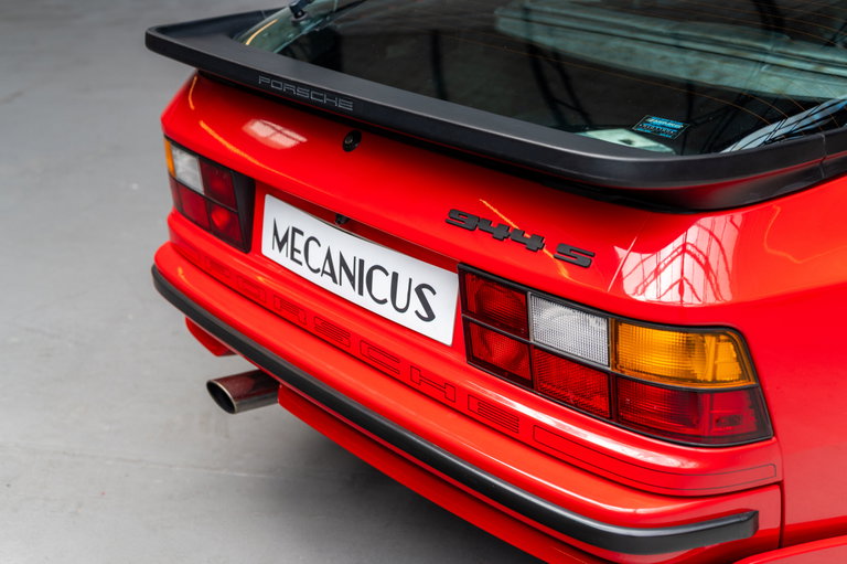 Porsche 944 Coupé