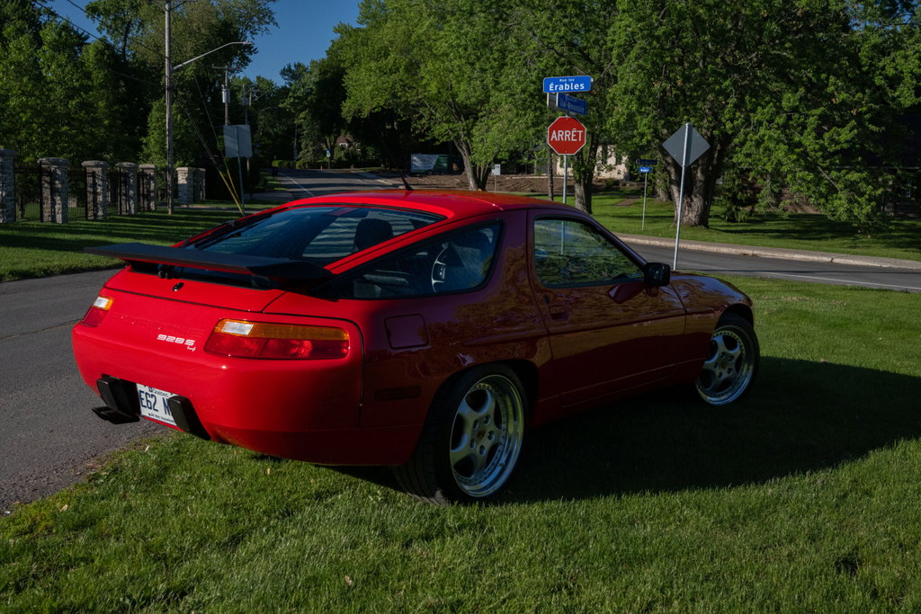 Porsche 928 S4
