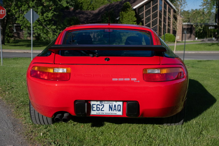 Porsche 928 S4