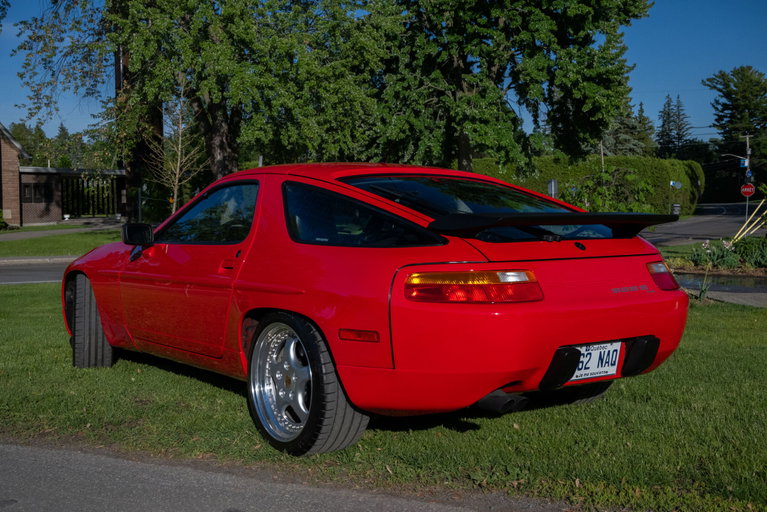 Porsche 928 S4