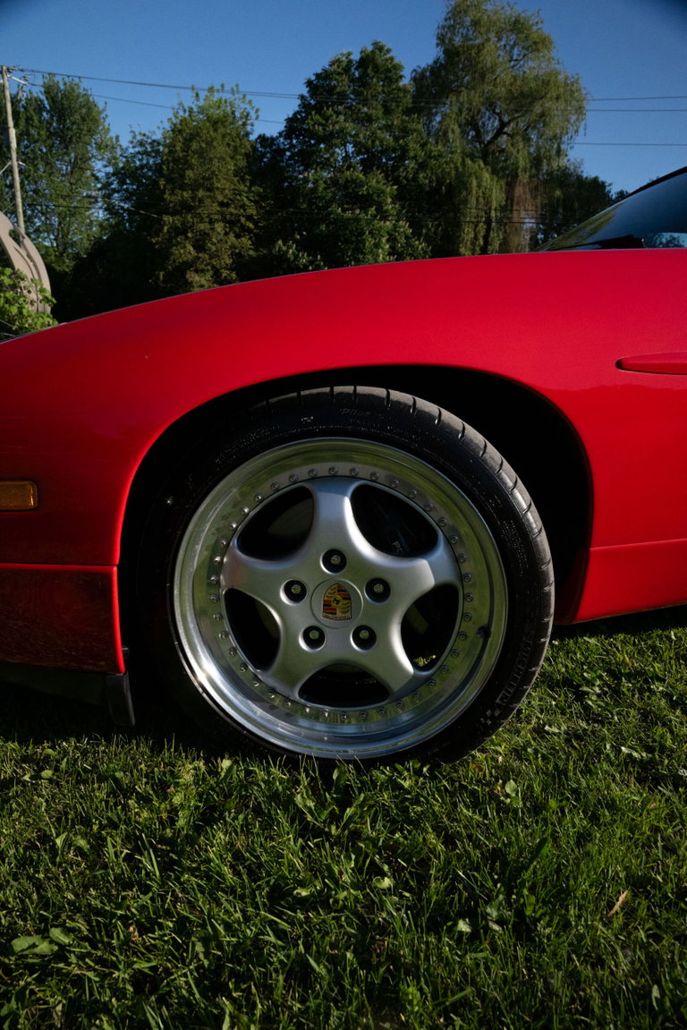 Porsche 928 S4